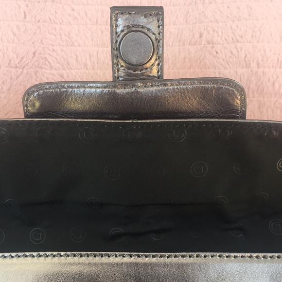 Danier, NWOT, Silver Leather Wristlet, Clutch - Picture 9 of 10